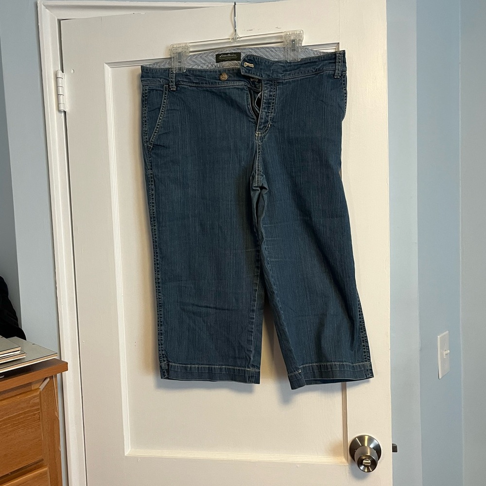 Eddie Bauer Women's Cropped Jeans in Dark Blue